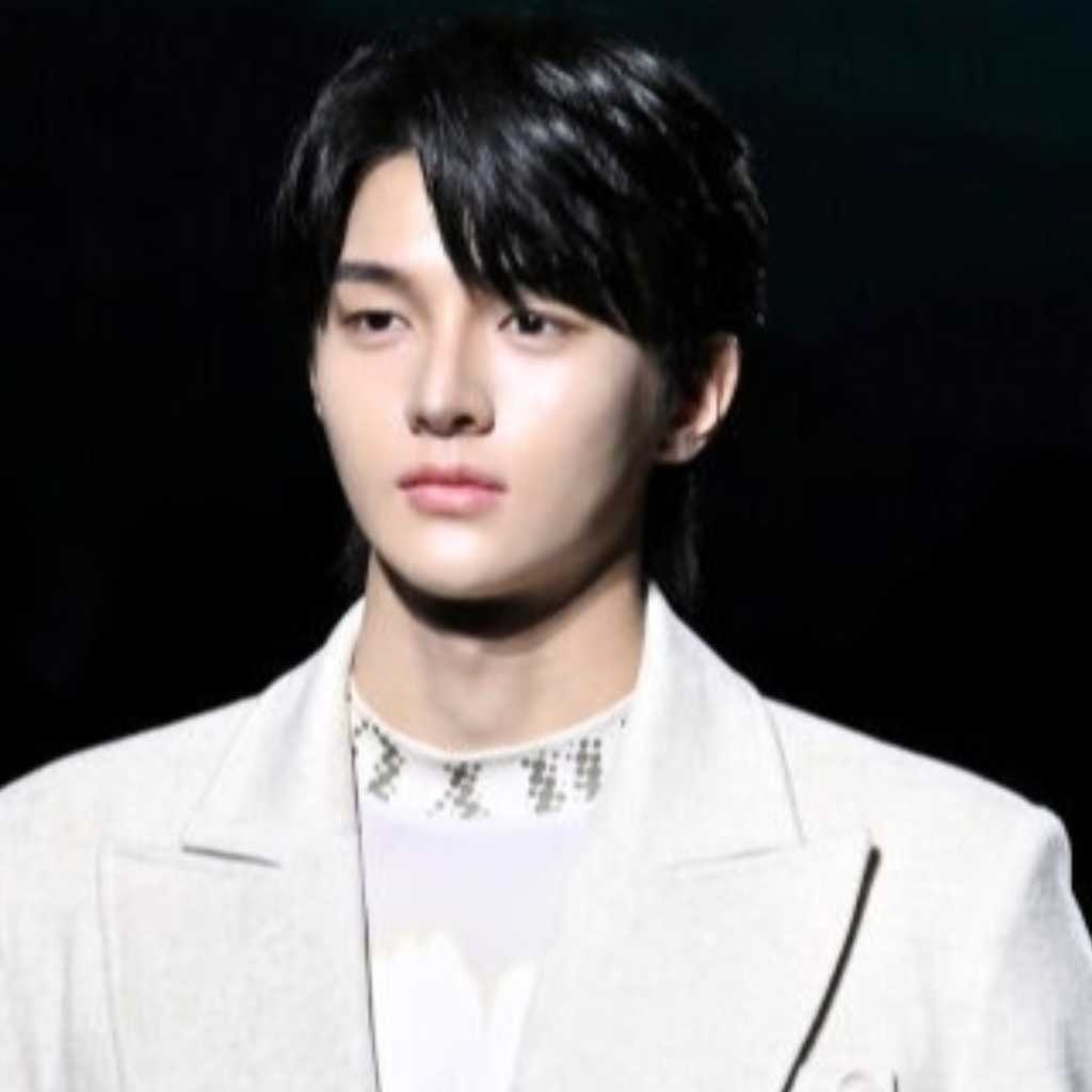 【PHOTO】DRIPPIN チャ・ジュンホ「ソウルファッションウィーク」のランウェイに登場