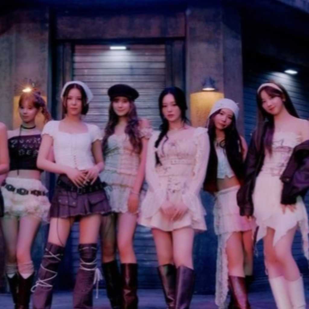 NiziU、韓国2ndシングル「LOVE LINE」を発売“ITZY イェジ先輩の言葉が力になった”