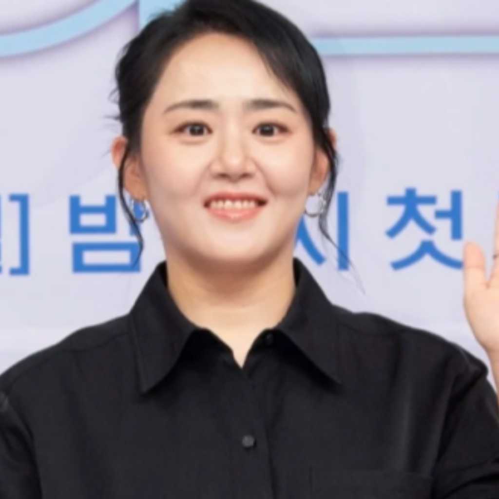 “新婚”ムン・グニョン、7年ぶりにバラエティ番組出演！夫からの応援メッセージに笑顔