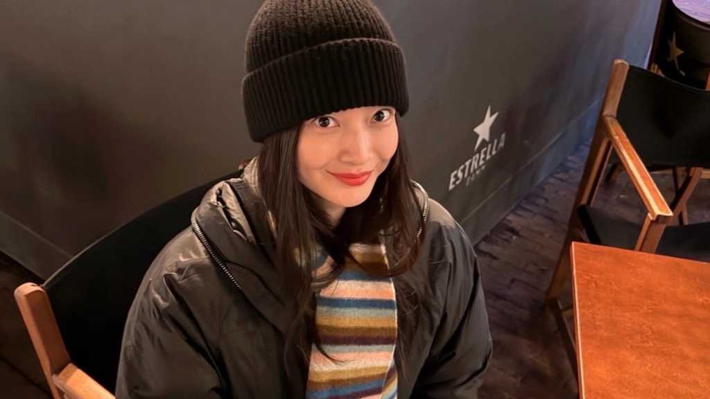 シン・ミナ、夫キム・ウビンが撮影?新婚旅行での記念ショットを公開…結婚指輪も話題に