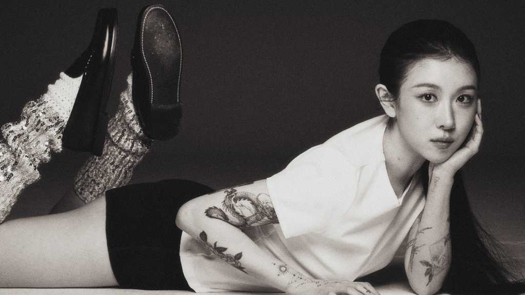 ペク・イェリン、待望の3rdフルアルバム「Flash and Core」をリリース！タイトル曲「MIRROR」MV公開