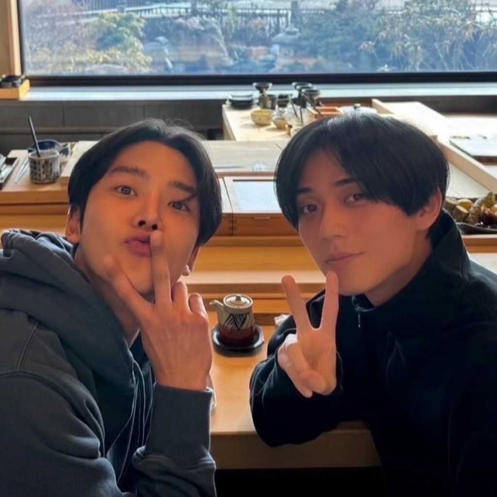 SF9 ロウン、King & Prince 永瀬廉と食事へ!?仲良くハートポーズも…日韓ショットが話題