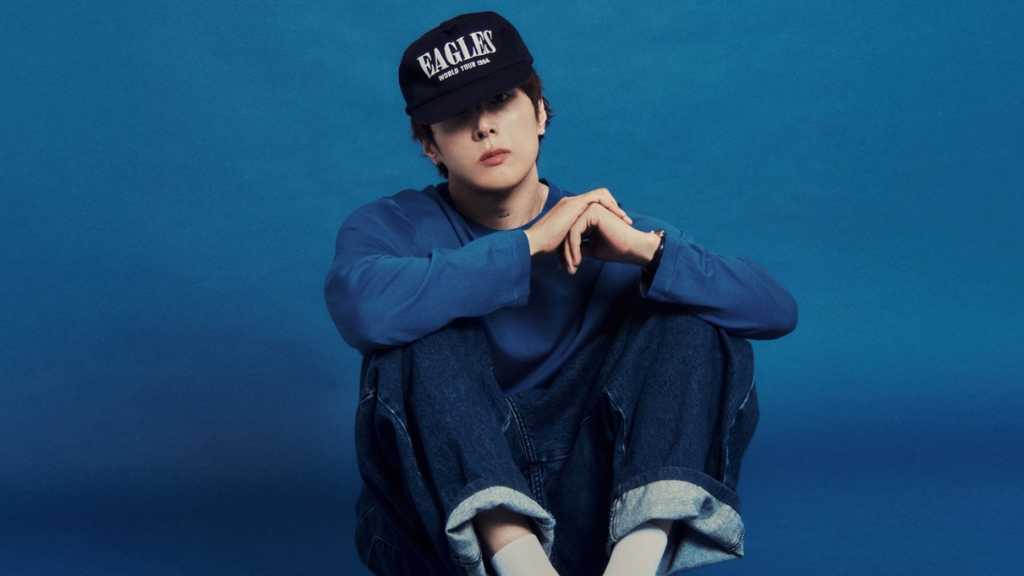 pH-1、バンドLET ME KNOWとのコラボ曲「偽愛とハイボール」MV公開！洗練されたラップ披露