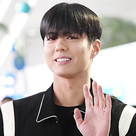 【PHOTO】パク・ボゴム「ミュージックバンク」海外公演のためフランスへ出国（動画あり）