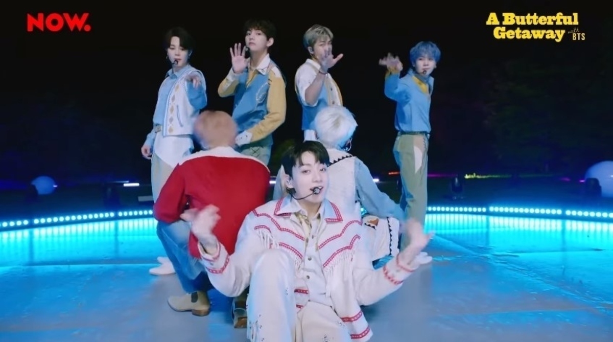 Bts 防弾少年団 新曲 Permission To Dance を世界初披露 話題の 手話ダンス も Kstyle