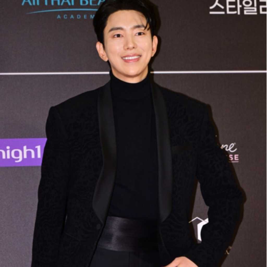 ユン・ヒョンミン、サウナで人命救助…救急隊に感謝も