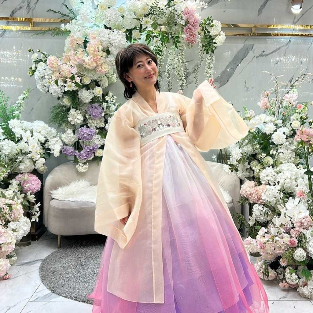 水谷千重子、韓国で初のディナーショーツアーを開催!韓服姿でステージ登場&参加者とデュエットも