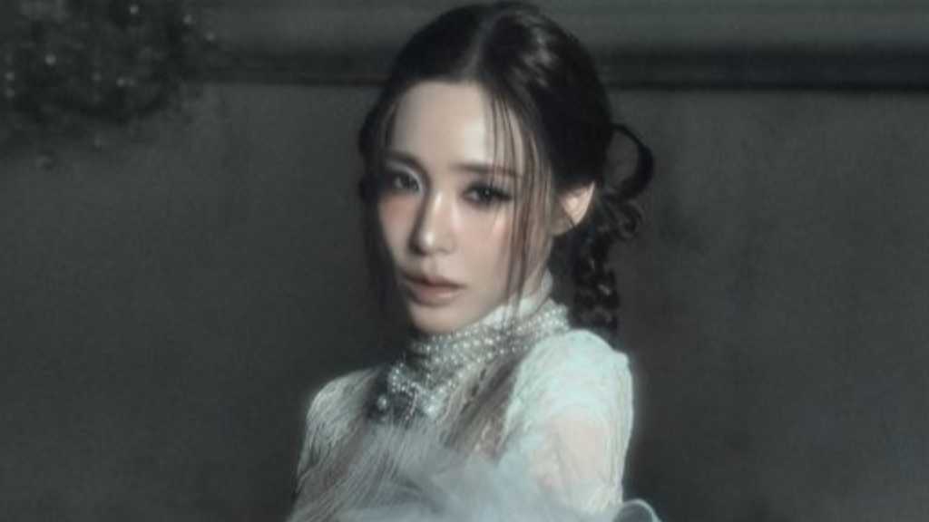 少女時代 ティファニー、ニューシングル「Summer's Not Over」ビジュアルフォト公開