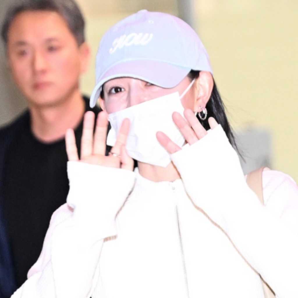 【PHOTO】キム・ジウォン、海外スケジュールを終えて帰国(動画あり)