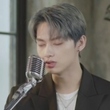 SEVENTEEN ジュン、先行公開曲「Crow」のスペシャル映像を公開…甘い歌声でファンを魅了