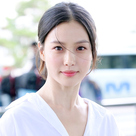【PHOTO】コ・ミンシ、グラビア撮影のため台湾へ…透明感溢れる美肌