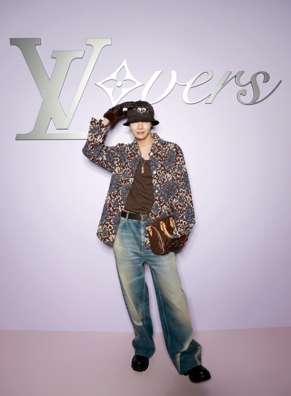 BTSのJ-HOPE、ファレル・ウィリアムスの新曲「LV Bag」の歌唱に