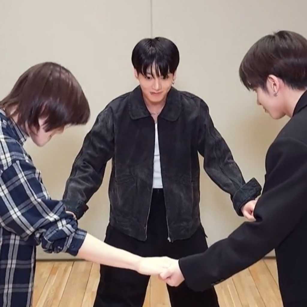 BTS ジョングク、除隊後初の投稿に大反響！キレキレのステップに満面の笑みも…歴代ダンスチャレンジを振り返る