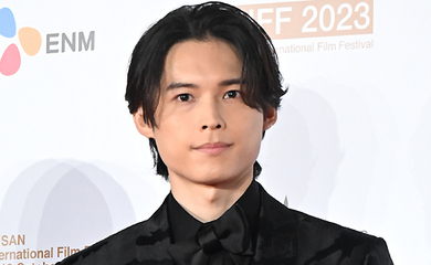 SixTONES 松村北斗から杉咲花まで、日本のスターたちが続々！「第28回釜山国際映画祭」開幕式のレッドカーペットに登場