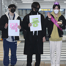 【PHOTO】ONEUS、デビュー後初のワールドツアーのためアメリカへ出国…誕生日をお祝い