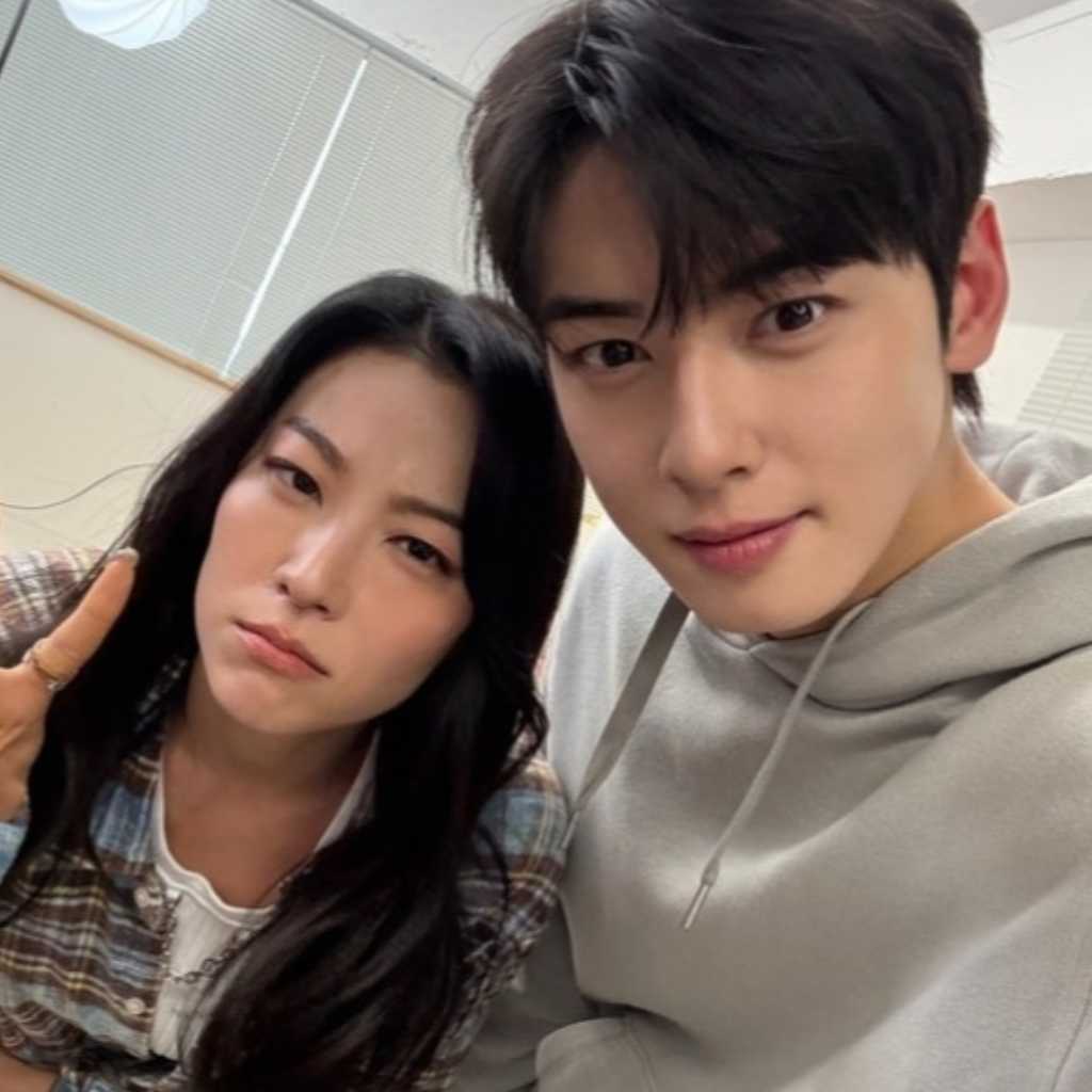 ASTRO チャウヌを応援…女優アーデン・チョのコメントに賛否の声