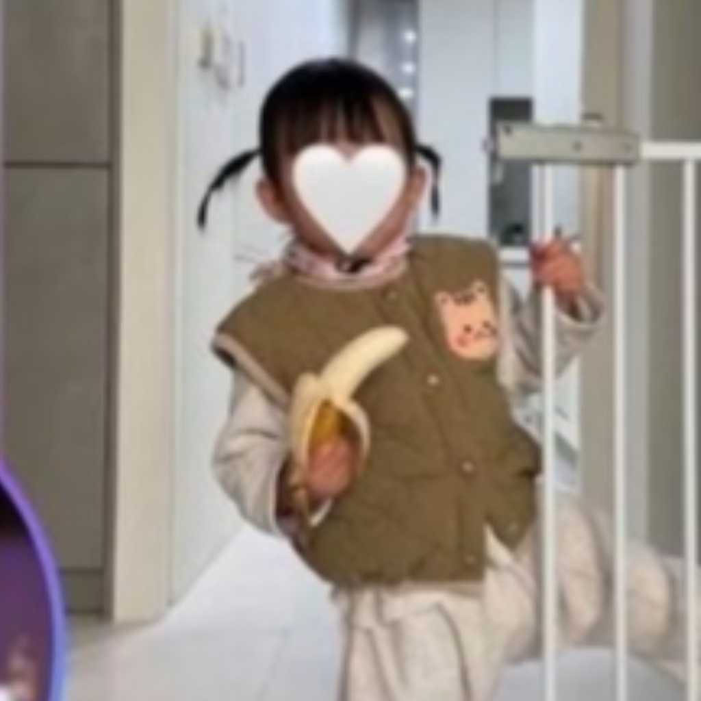 イ・スンギ、愛娘のキュートな写真を公開…そっくりなえくぼが話題に(動画あり)