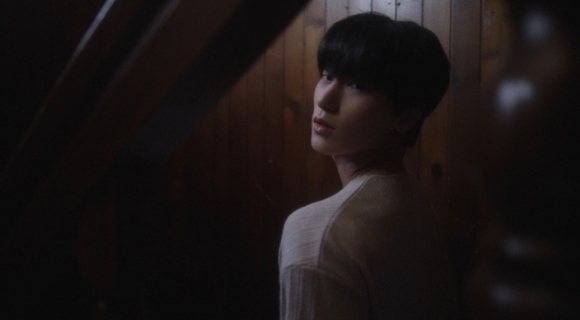 ATEEZのSAN、未発表曲「Snowflake」スペシャルクリップを公開