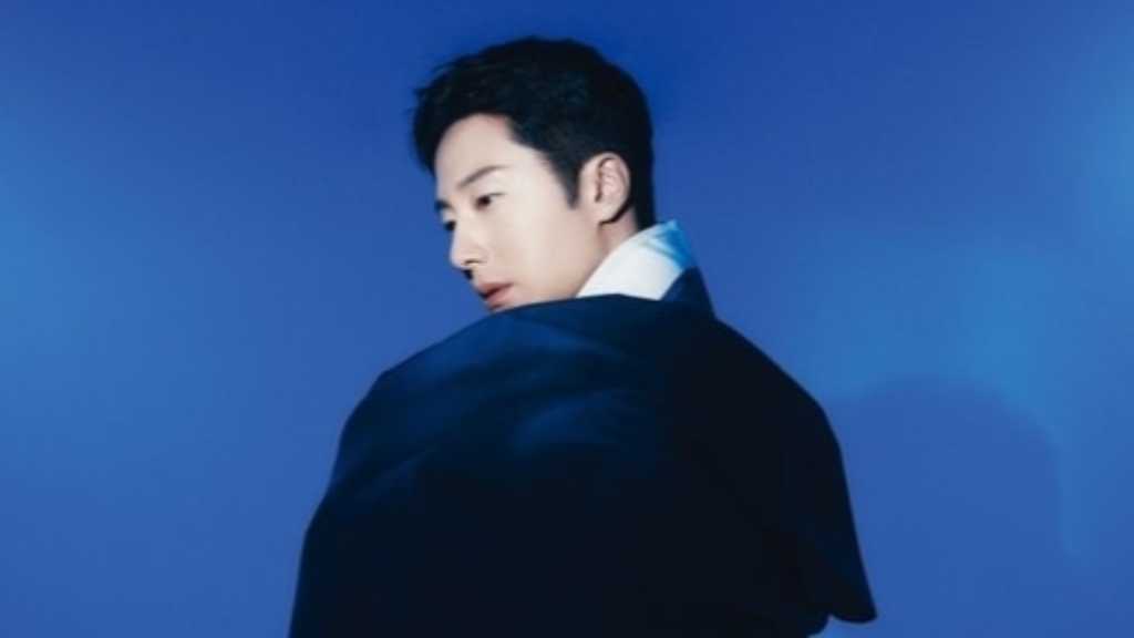 チョン・イル、韓服グラビアで2026年の幕開け…深みを増した雰囲気とオーラに注目