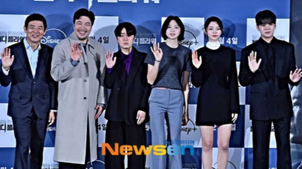 【PHOTO】リョウン&ソン・ドンイル&クム・セロクら、Disney+「Bloody Flower」制作発表会に出席