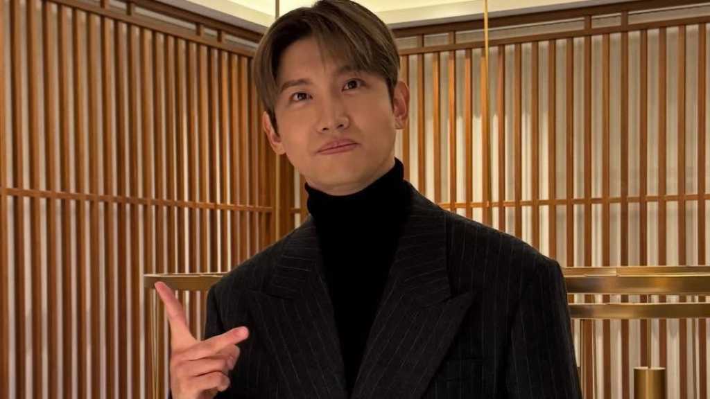 東方神起 チャンミン、ホン・チャンギ選手の挙式で祝歌を披露!「楽しいオタク生活をした日」