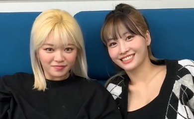 Twice ジョンヨン 活動休止から約6ヶ月ぶり メンバーと一緒に生配信に登場 本当に久しぶり 動画あり Kstyle