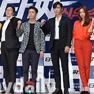 【PHOTO】映画「タチャ-神の手-」ショーケースにメインキャスト勢揃い！“お楽しみに”