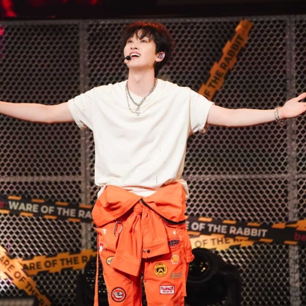 SUPER JUNIOR ウニョク、バズり曲「カリスマックス」をダンスカバー！メンバーからのクイズに挑戦も…来日ファンコンが盛況裏に終了