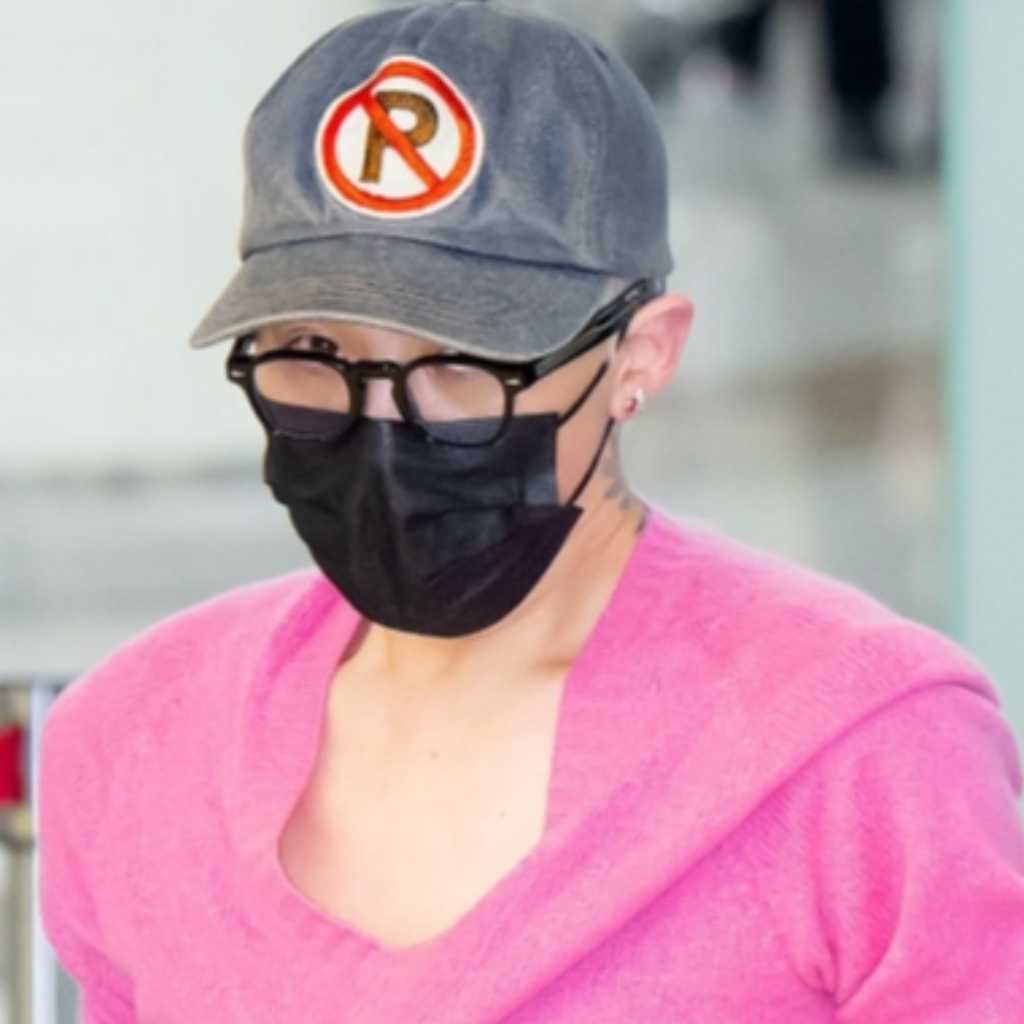 【PHOTO】G-DRAGON、ワールドツアーの東京ドーム公演を終えて韓国に到着