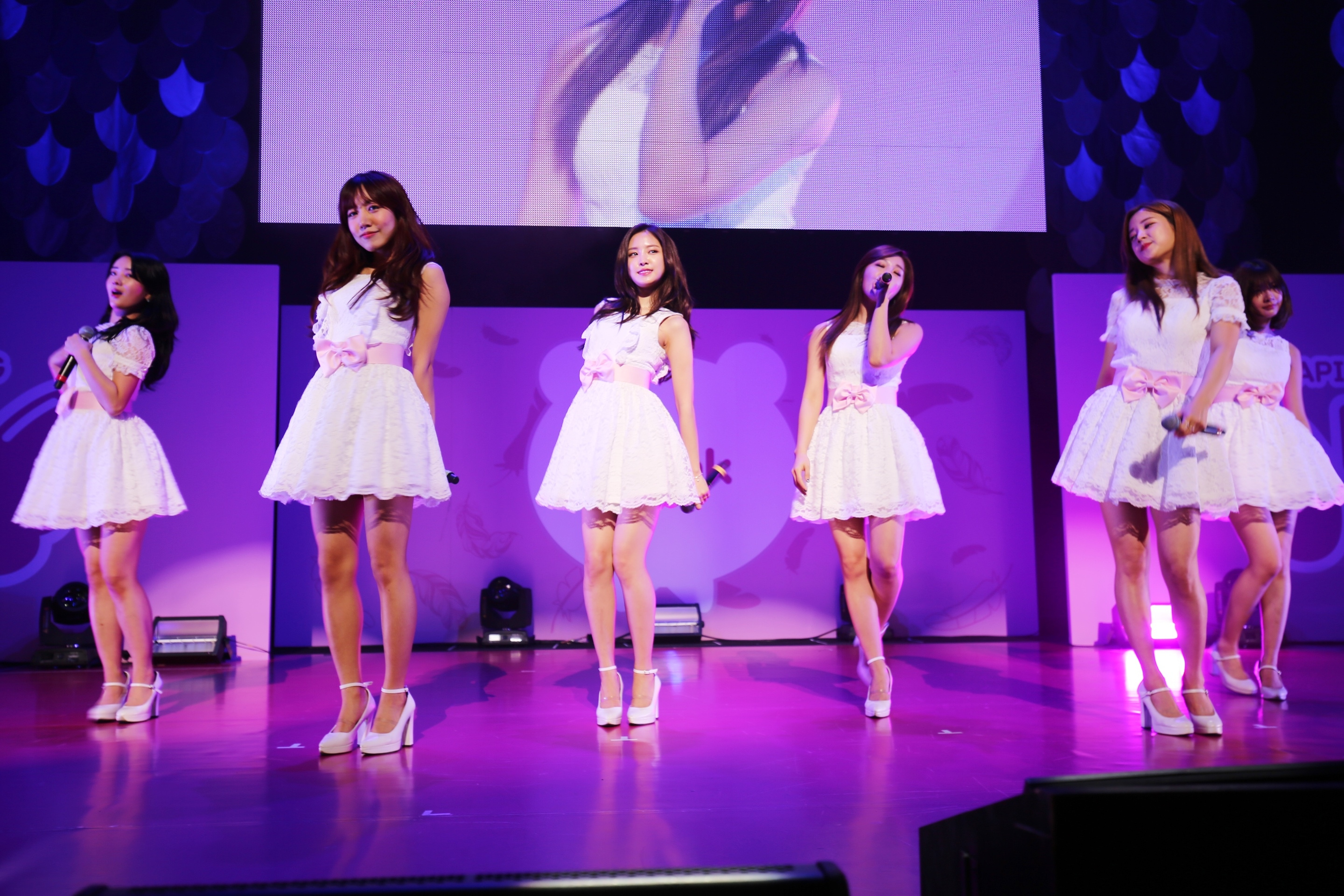 Apink 日本で2回目となるファンミーティングを開催 キュートな最新曲で 妖精ダンス も披露 Kstyle