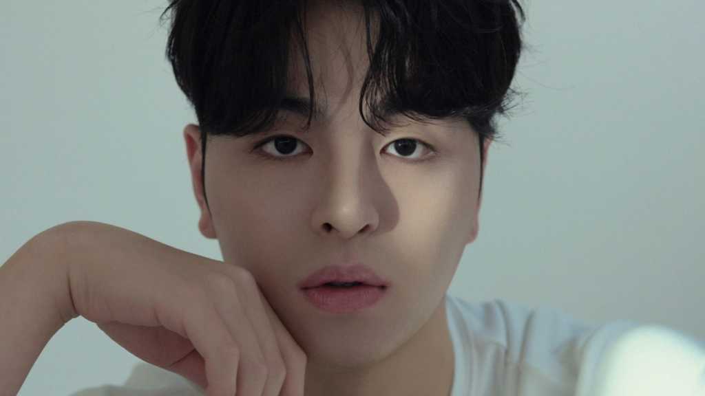 iKON ジュネ、8月11日に軍隊へ…グループ最後の入隊を電撃発表（公式）