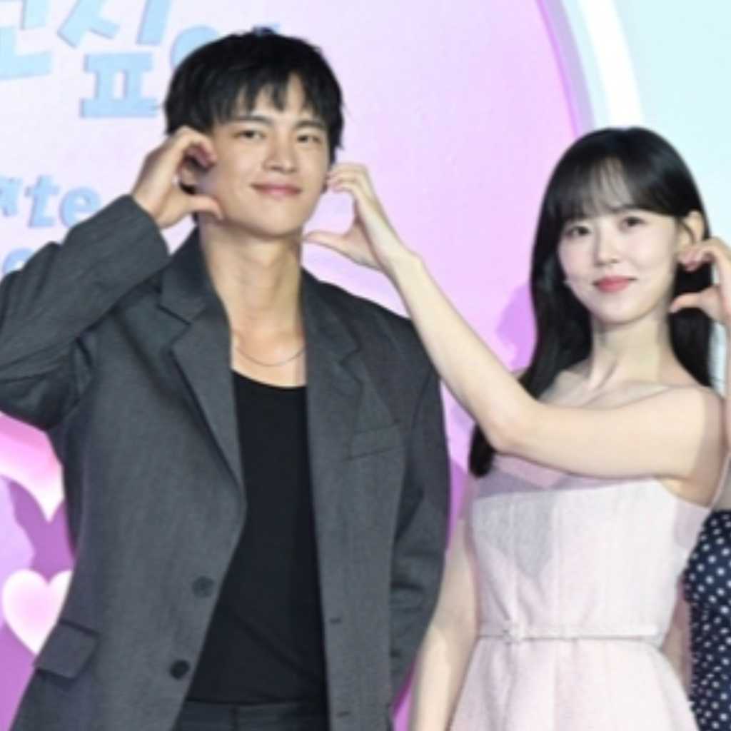 【PHOTO】ソ・イングク&カン・ハンナら、Netflix恋愛バラエティ「彼氏彼女いない歴＝年齢、卒業します」制作発表会に出席