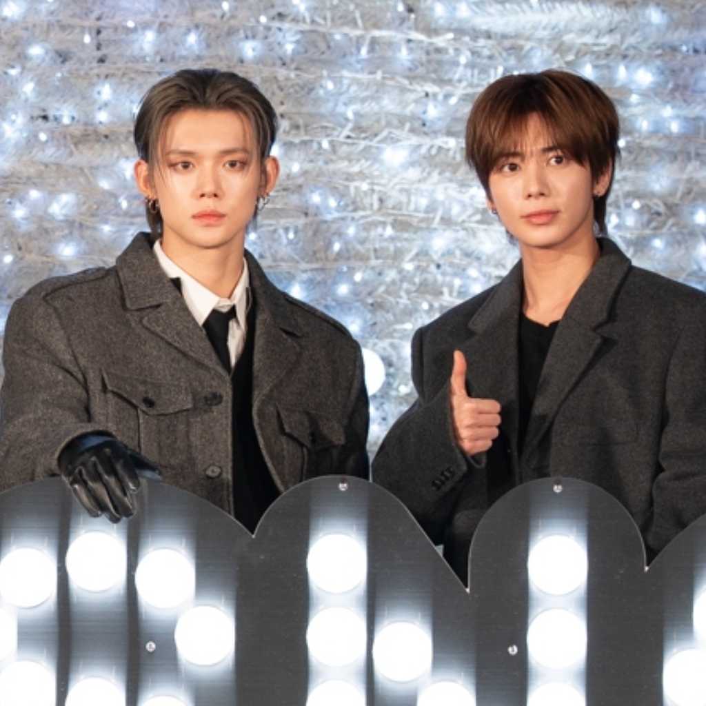 【PHOTO】TOMORROW X TOGETHER、東京ドームシティにサプライズ登場!イルミネーション点灯式でノリノリ