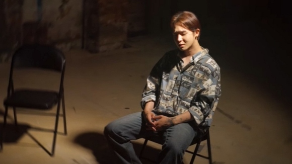 麻薬投薬”ナム・テヒョン、音楽活動を再開…新曲で後悔・申し訳なさを