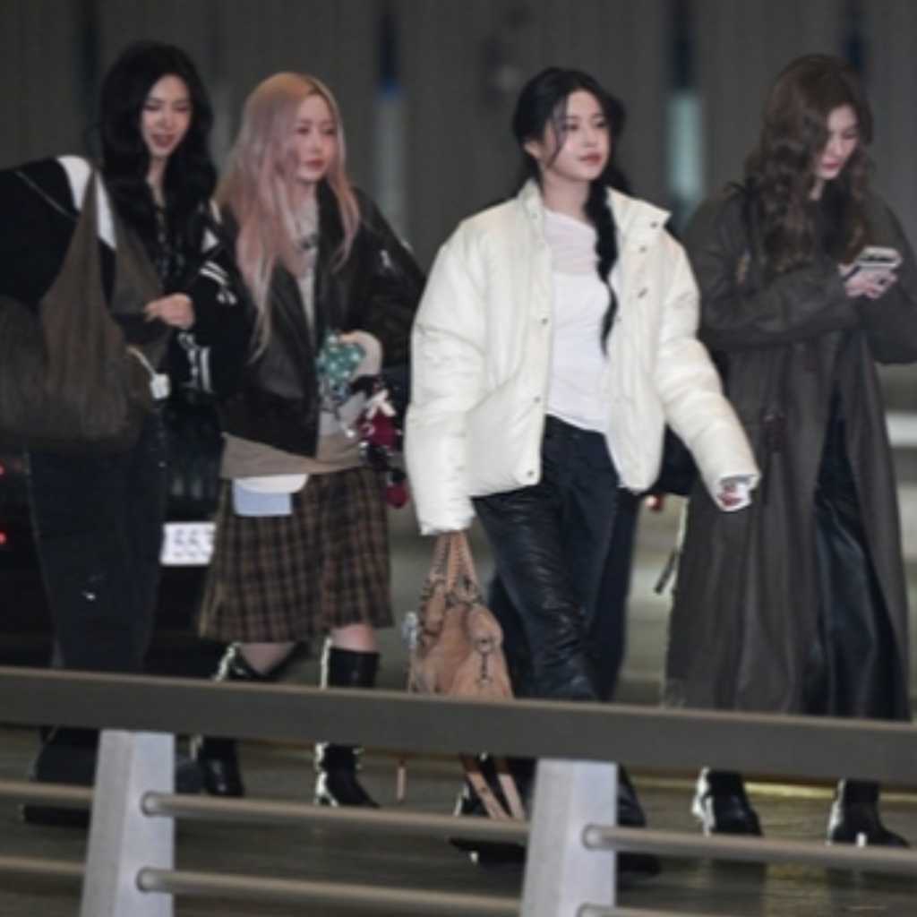 【PHOTO】NMIXX、海外スケジュールのため出国（動画あり）