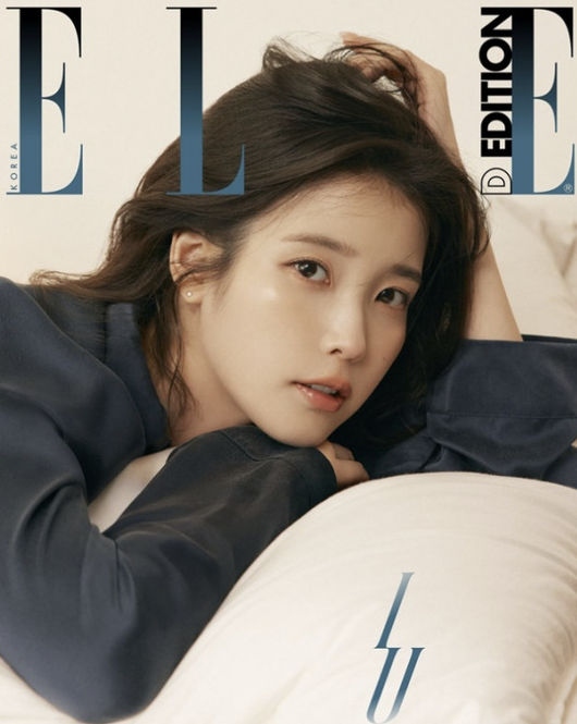 IU以不加修饰的美丽刊登于《ELLE KOREA》杂志