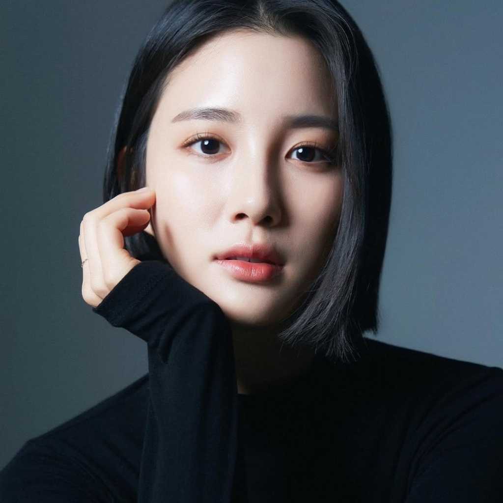 TAHITI出身ジス、第2子出産を報告！息子の写真も公開「正しく立派に育てます」