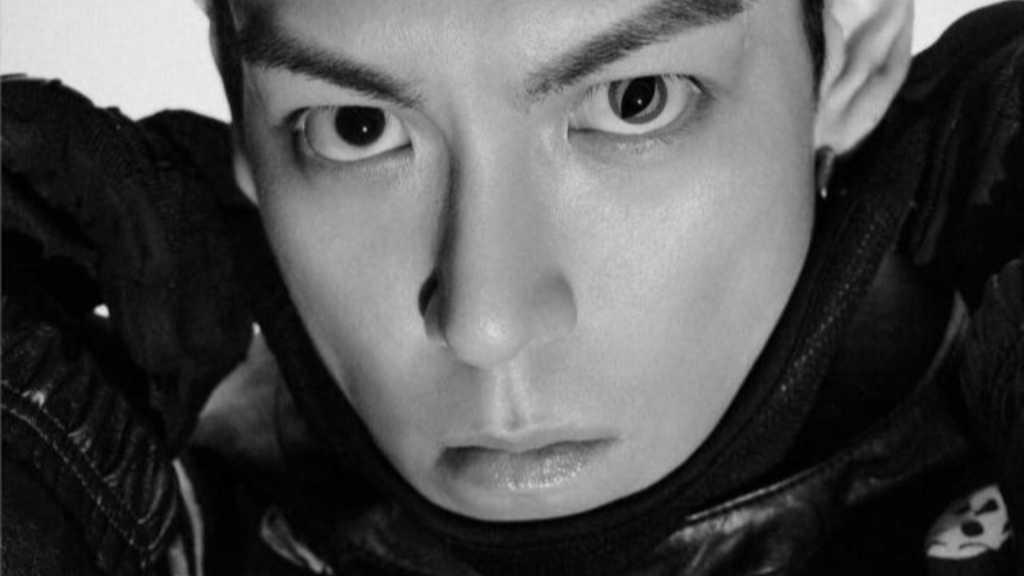 BIGBANG出身T․O․P、ソロカムバックを控えて予告イメージを公開…強烈な眼差し