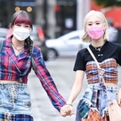 【PHOTO】STAYC ユン＆ジェイ、ラジオ出演のため放送局へ…仲良く手をつないで登場（動画あり）