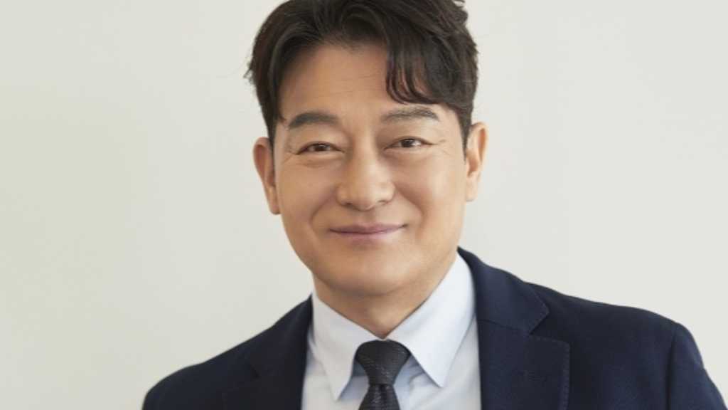 「カマキリ」チョ・ソンハ“ピョン・ヨンジュ監督との再会を13年間待っていた…本当に幸せ”