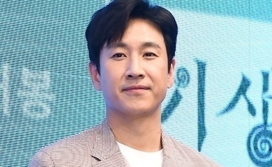 イ・ソンギュンの薬物疑惑に続いて…ファン・ハナと元練習生のハン・ソヒも捜査と報道