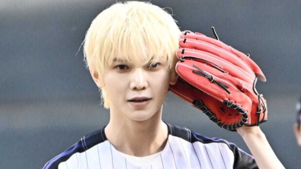 【PHOTO】ATEEZのYEOSANG、始球式に登場…美しい投球フォーム