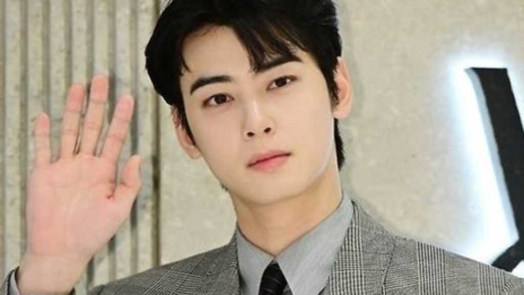 ASTRO チャウヌ、基礎軍事訓練を修了…凛々しい姿が話題に