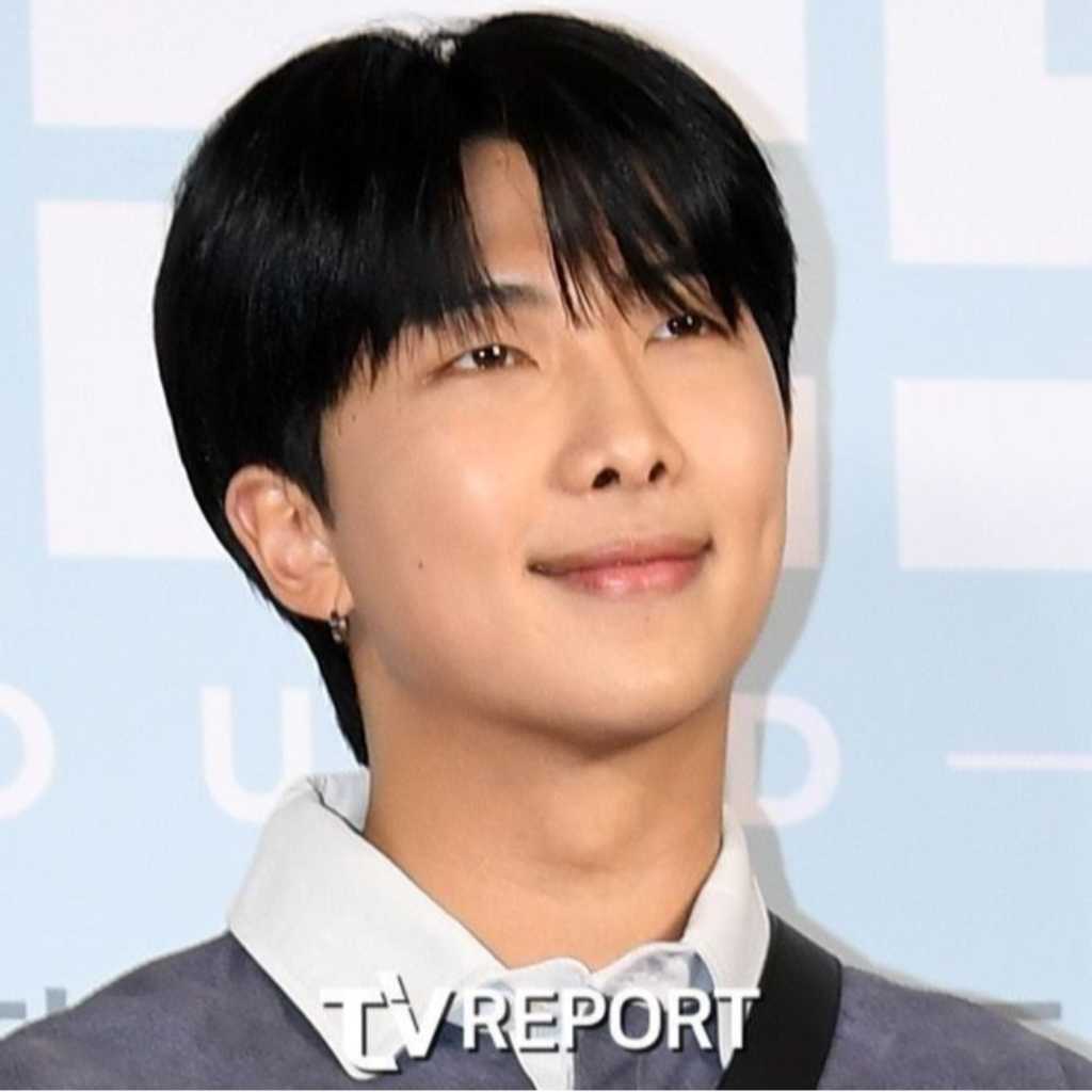 “入隊中”BTSのRM、仲間たちと除雪作業…旧正月を迎えファンに近況を報告