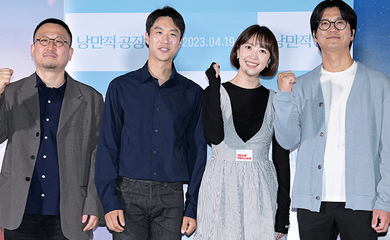 【PHOTO】チョン・ヘジン＆シム・ヒソプら、映画「浪漫的工場」マスコミ試写会に出席