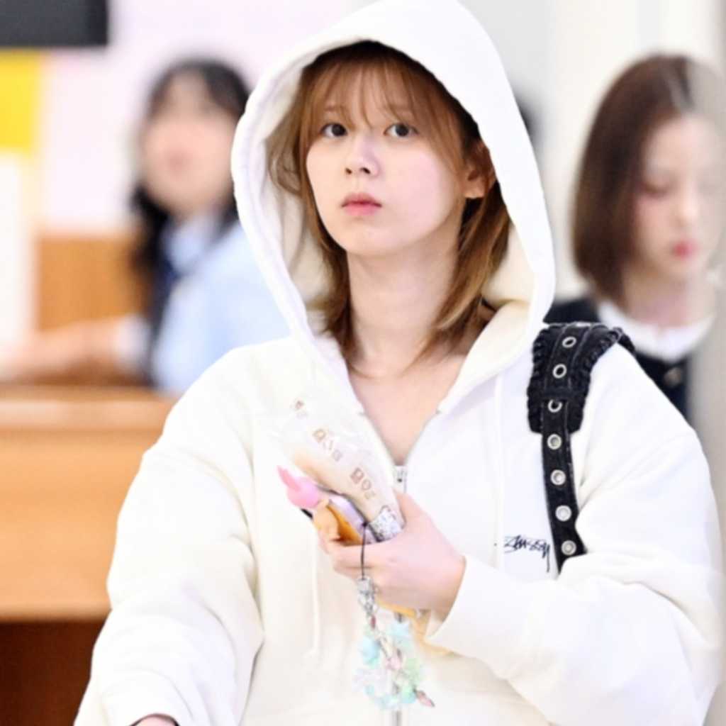 【PHOTO】NiziU、スケジュールを終えて韓国に到着（動画あり）