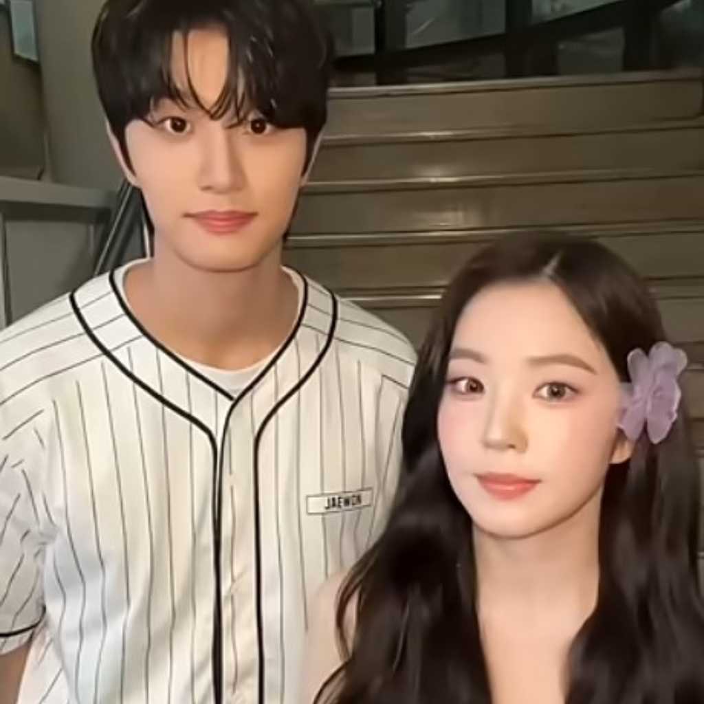 Red Velvet アイリーン、キム・ジェウォンとの意外な縁を明かす「私の友達のいとこ」（動画あり）