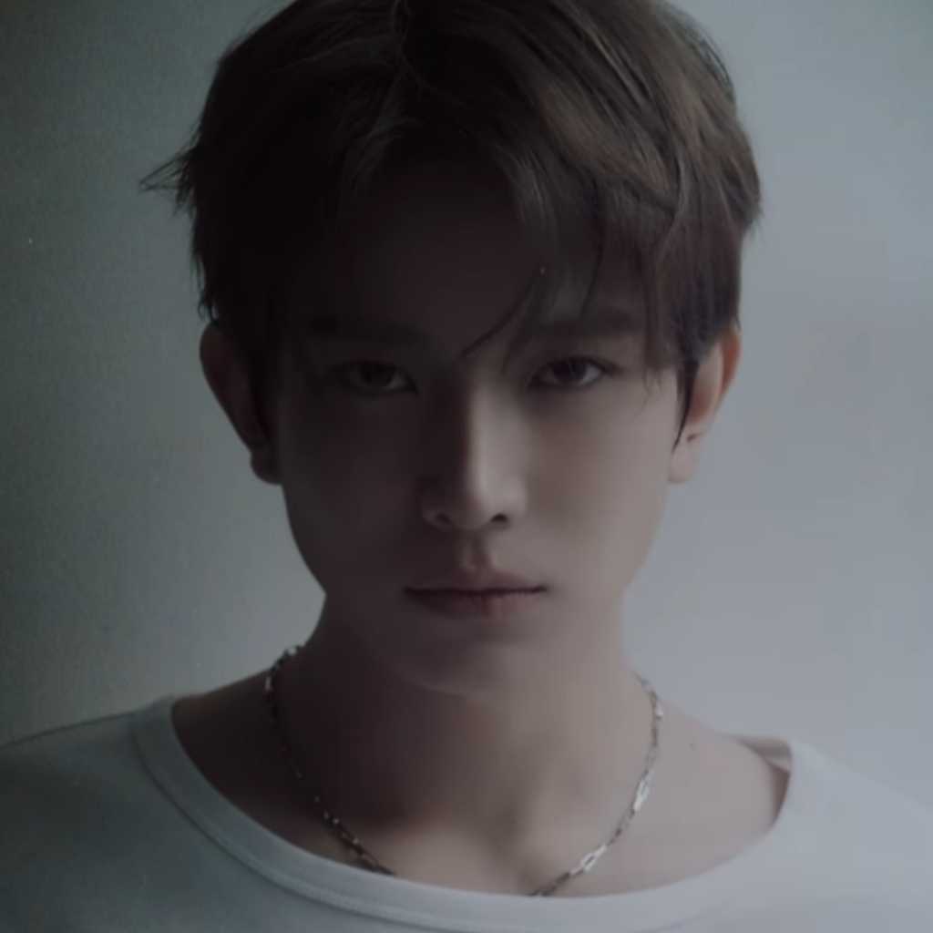 “ENHYPENを脱退”ヒスン、新たな活動名「EVAN」を公開…個人インスタも開設