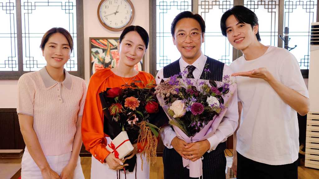 志尊淳と熱いハグ&日本語で挨拶も!オ・マンソク、キム・ドワンら韓国キャストがクランクアップ