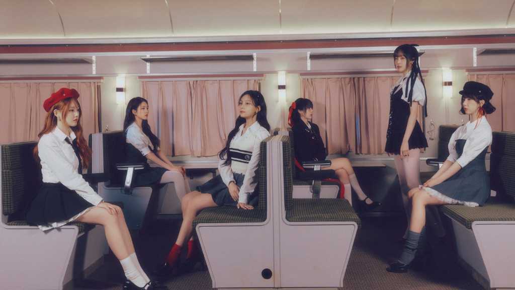 GFRIEND「WEGO」とコラボが実現！10月5日にコラボパーカー発売
